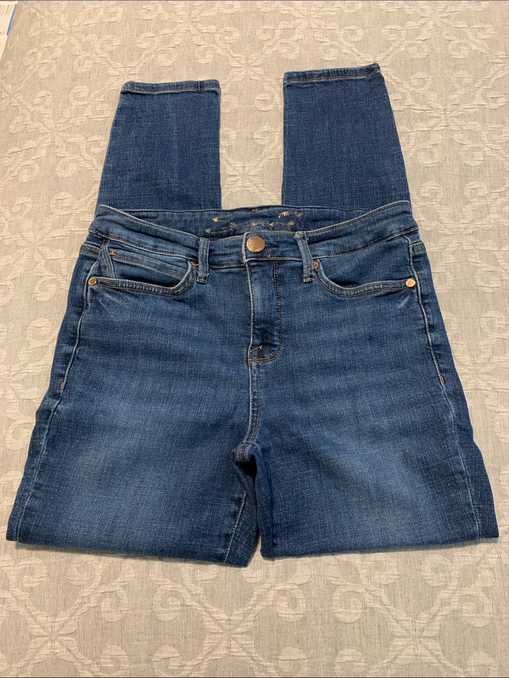 Seven7 Skinny High-Rise Jeans in Medium Blue Wash (Size 4)